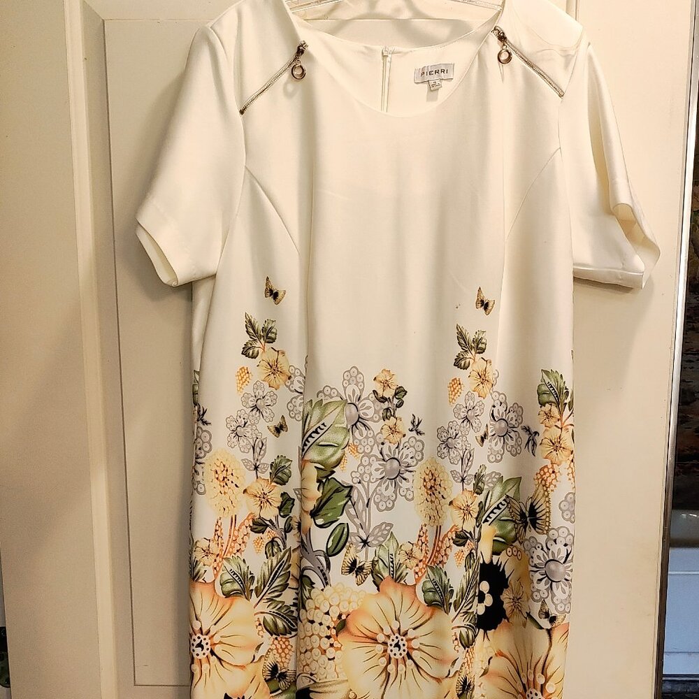 Pierri New York White Dress with Yellow Flowers Size 16